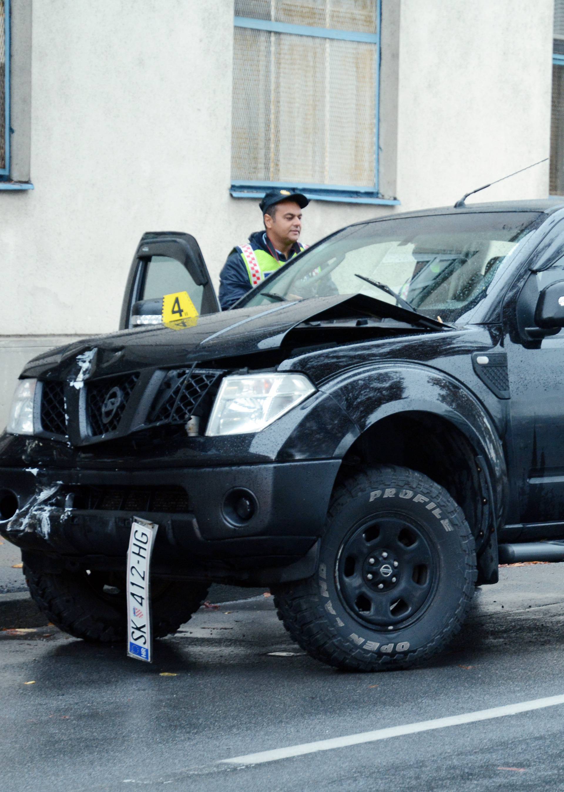 Sisak: Terencem se zabio u policijsku postaju