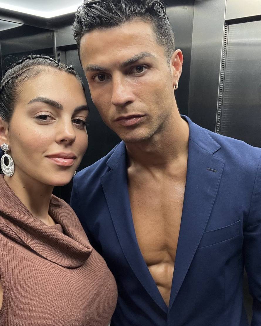 Georgina objavila fotku kćeri, objavu lajkalo više od milijun ljudi, a javio se i tata Ronaldo