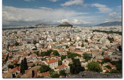 Atena: Anarhisti napali policijsku stanicu