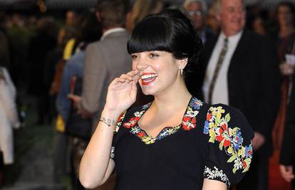 Nakon pune četiri godine Lily Allen radi na novim pjesmama