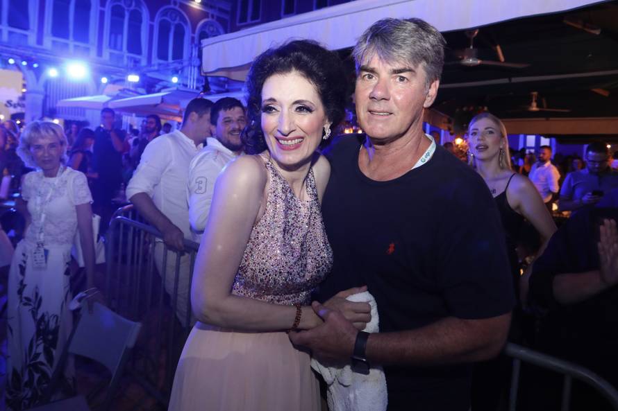 Ovako je prije 31 godinu Doris Dragović izgledala na vjenčanju