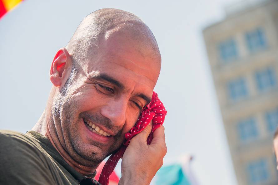 Human tower in Berlin