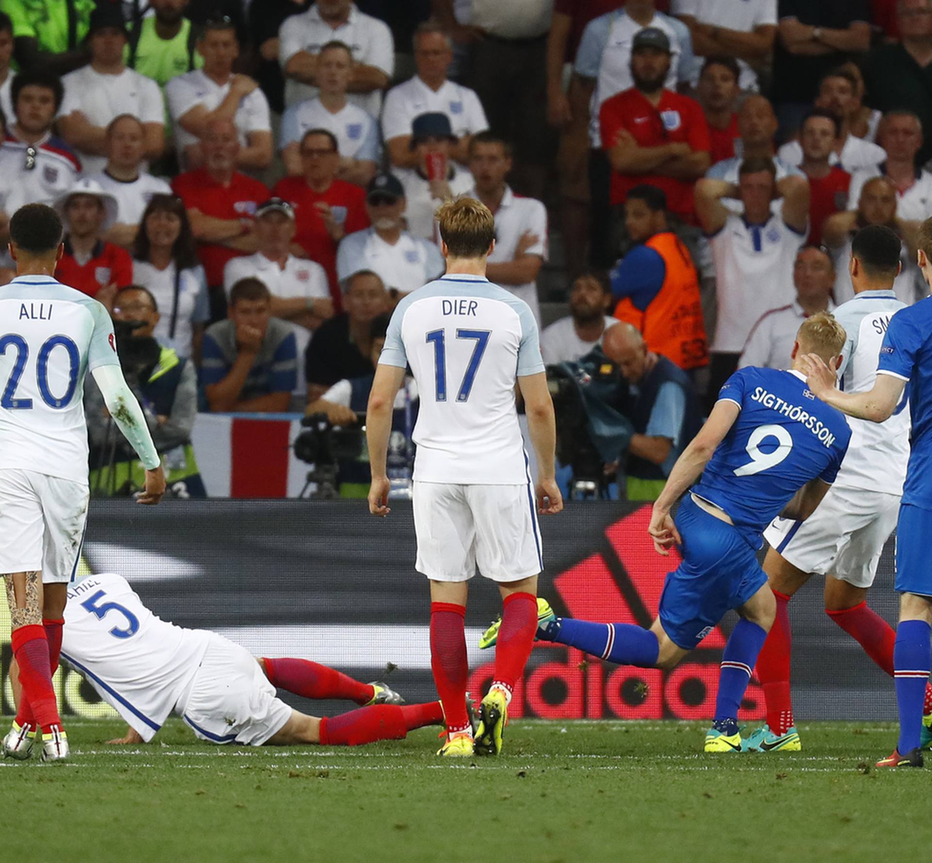 England v Iceland - EURO 2016 - Round of 16