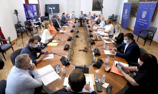 Odbor razrije&scaron;io Ba&ccaron;i&cacute;a s mjesta ravnatelja HRT-a: 'Katastrofa je da ga Kuni&cacute; mijenja ijedan sat'