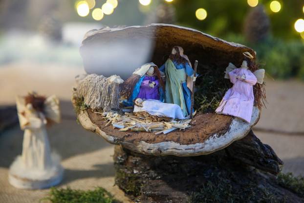 24sata Zagreb: Otvorenje izložbe jaslica Peggy Malbase