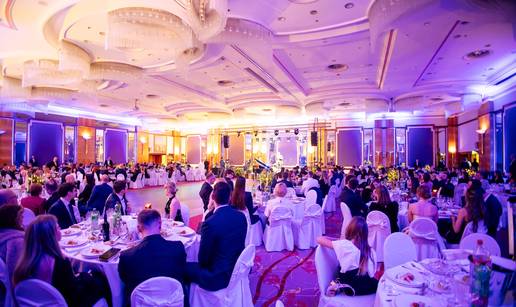 Zajedni&scaron;tvo, znanje i elegancija: odr&zcaron;an 9. Z&Scaron;EM bal u Zagrebu