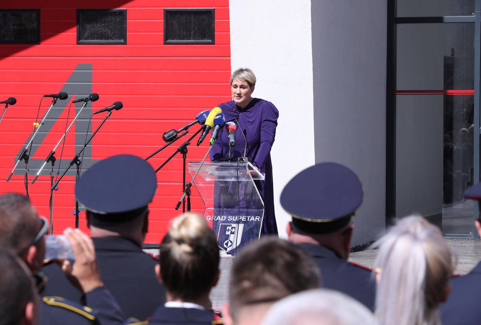 Predsjednik Milanović sudjelovao na svečanosti otvaranja zajedničkog vatrogasnog doma DVD-a Supetar