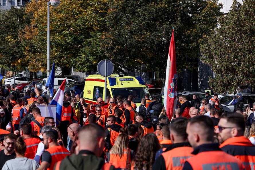 Zagreb: Prosvjed djelatnika zavoda za Hitnu medicinu