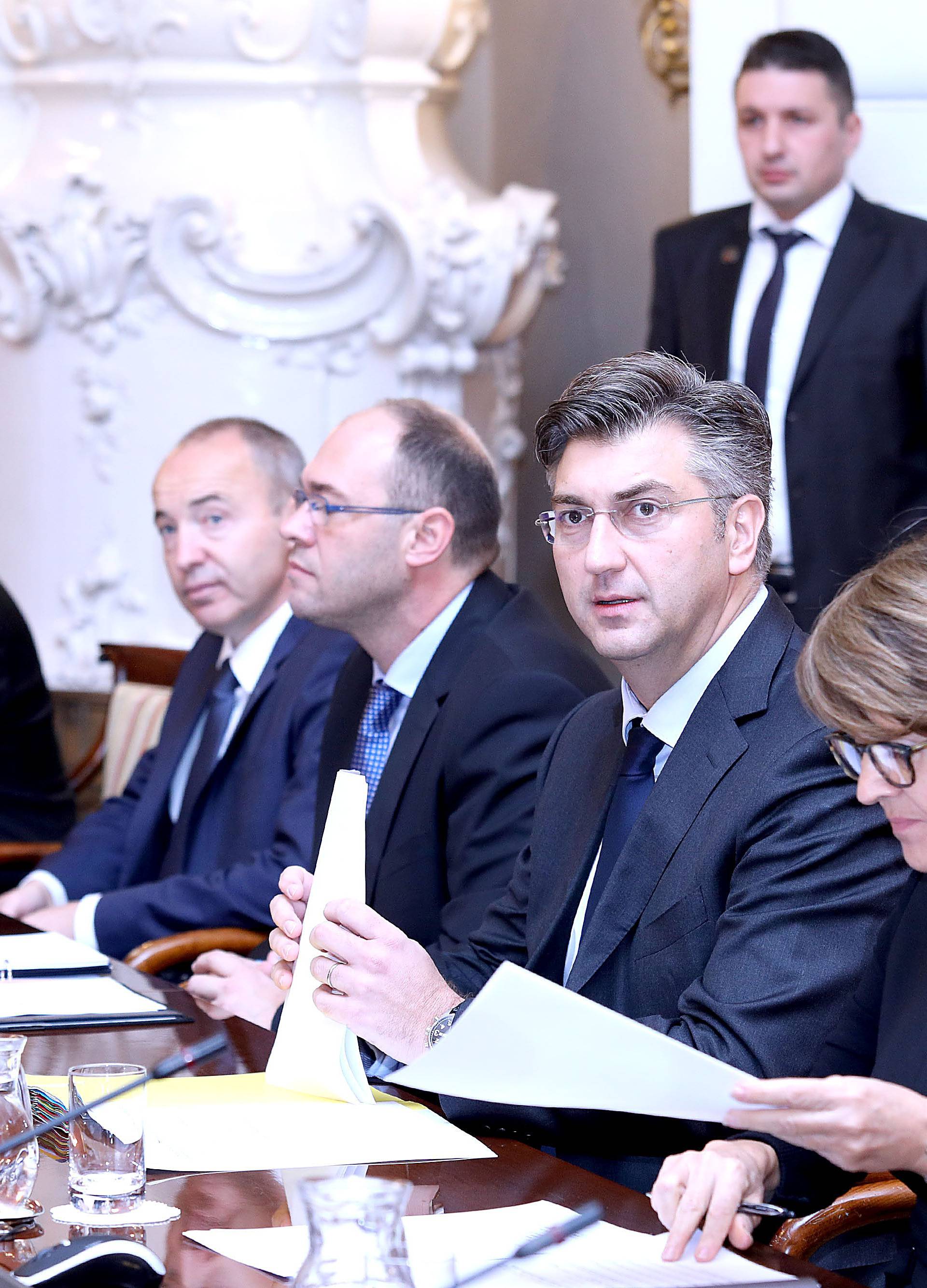 Ministar Marić obećava bolje dane: Iduće godine  rastu plaće