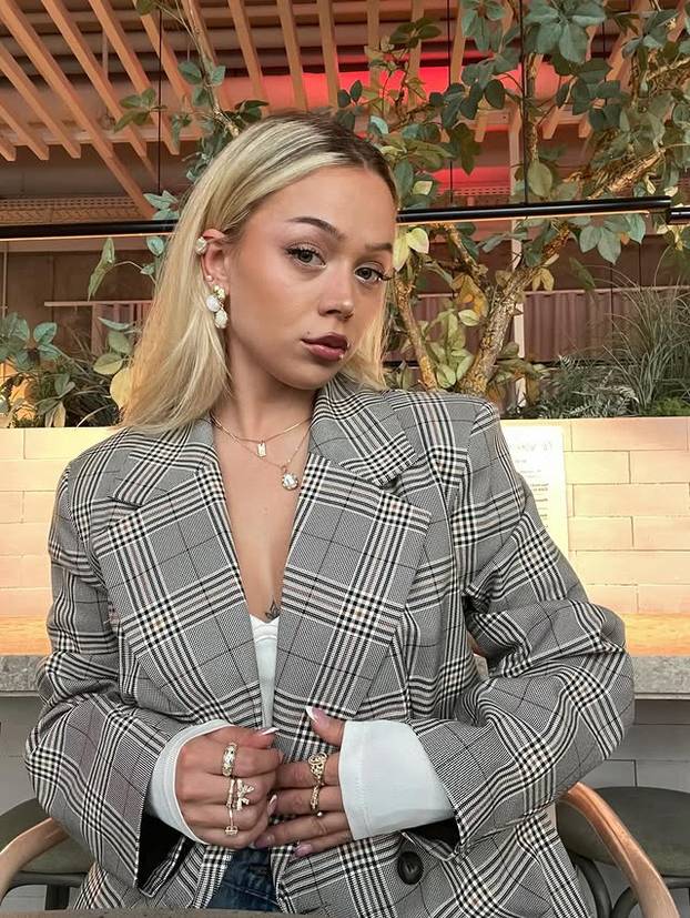 FOTO Ova srpska influencerica više je od 'lijepog lica', a radila je i kao 'sezonac' u Hrvatskoj