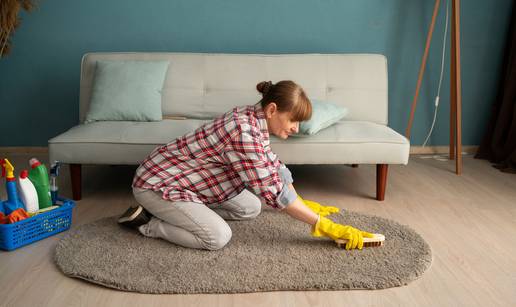 Evo kako ukloniti mrlje s tepiha uz pomoć sastojaka iz kuće