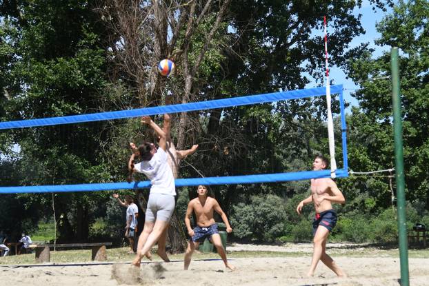 S ciljem ukazivanja na očuvanje rijeka i prirode održano druženje na Križnici