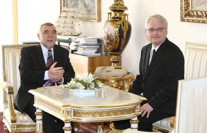 Josipović će građane zvati na "kavu s predsjednikom"