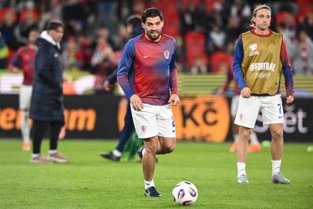 Zagrijavanje nogometaša uoči početka utakmice Češke i Hrvatske u kvalifikacijama za FIFA Svjetsko prvenstvo