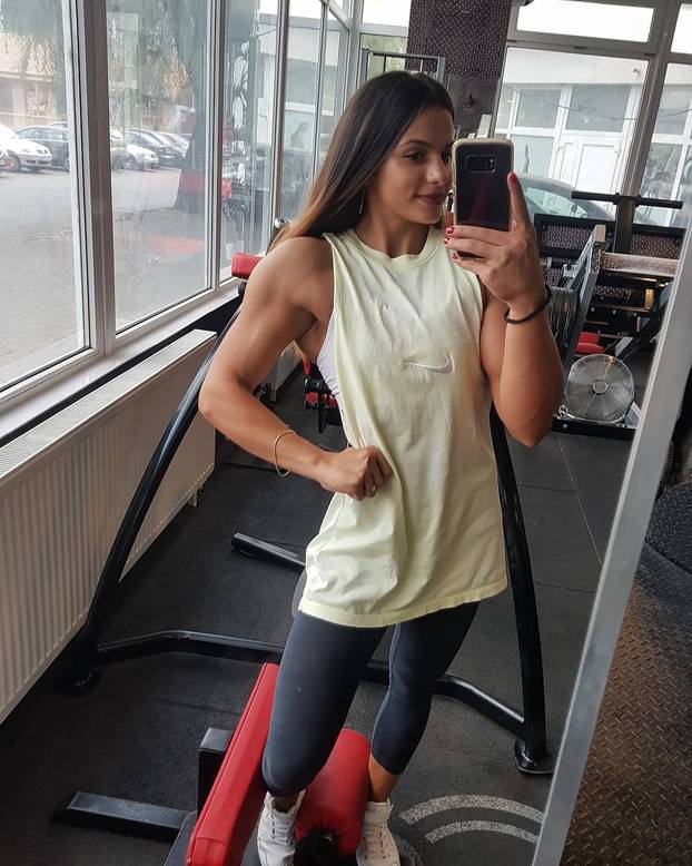 FOTO Mnogi se plaše bicepsa bivše rukometašice. Evo kako je izgledala njena transformacija