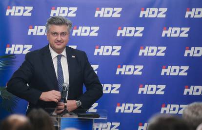 Plenković otkrio kad stiže šest borbenih aviona. Šeks: 'Mračne sile su se okupile da sruše HDZ'