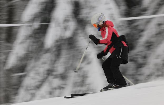 Zagreb: Započela skijaška sezona na Sljemenu 