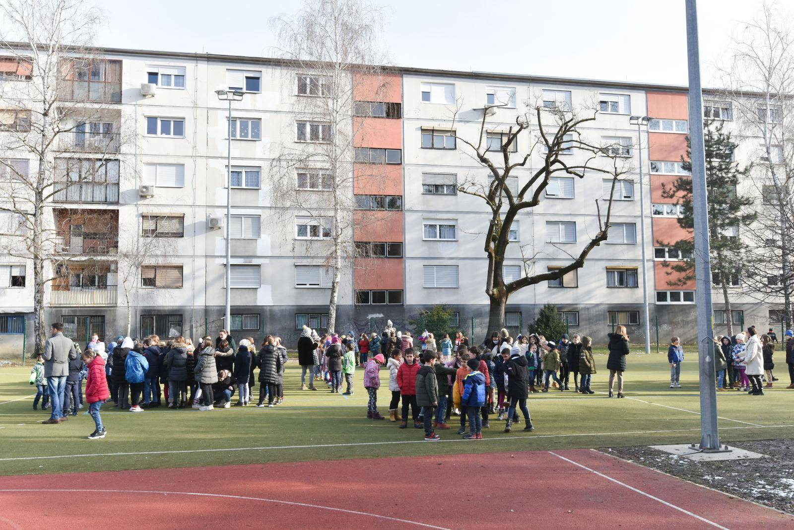 Novo polugodište, nove vježbe: 'Jako je stresno, ali škola je vesela zajednica u kojoj učimo'
