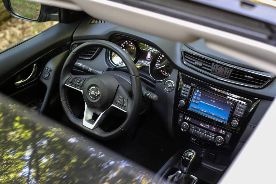 Najveći Nissanov SUV vrlo je dobar i s benzinskim motorom