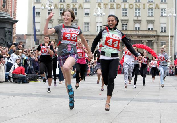 Zagreb: U organizaciji tjednika Story održana prva utrka žena u štiklama