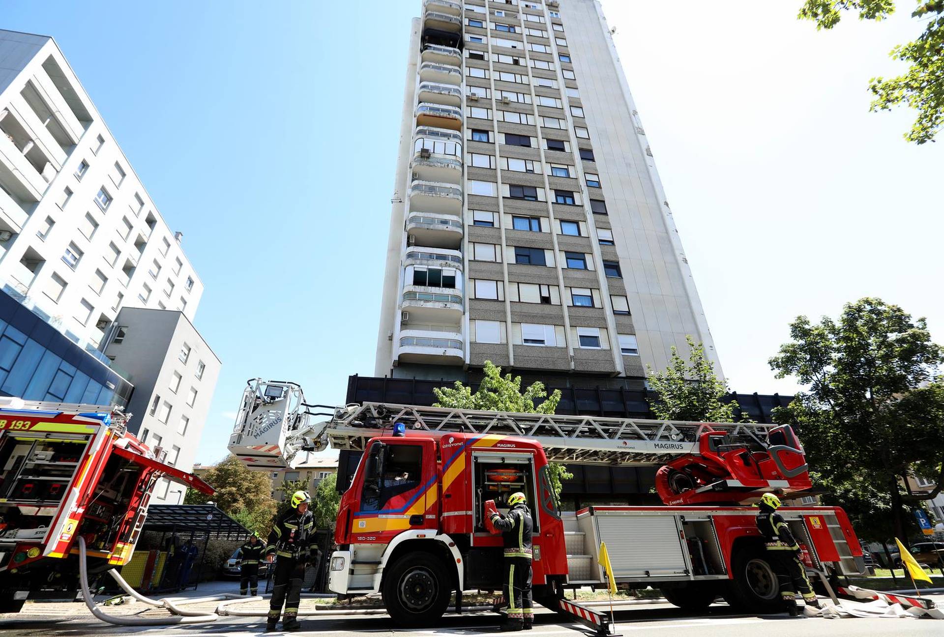Zagreb: Vatrogasci ugasili požar u stanu nebodera na 11. katu na Trešnjevci