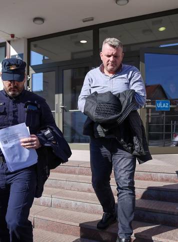 24SATA Velika Gorica: Daniel &Scaron;eni&ccaron;njak u pratnji policije dolazi na &Zcaron;upanijski sud