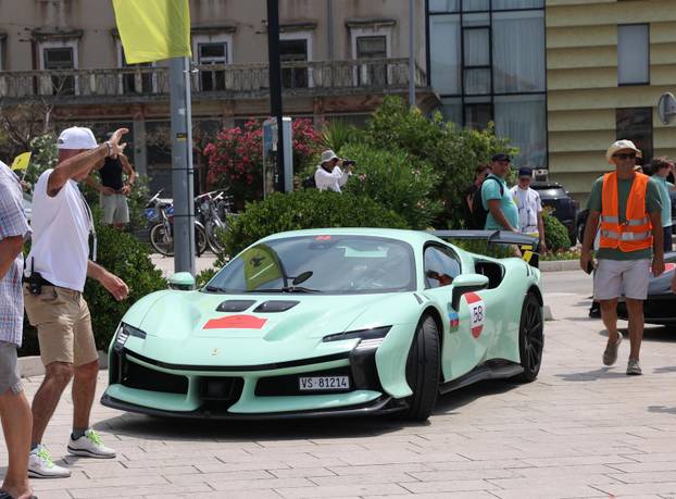 Šibenik: Turneja Ferrari Cavalcade 2026. s više od 120 Ferrarija na šibenskoj rivi