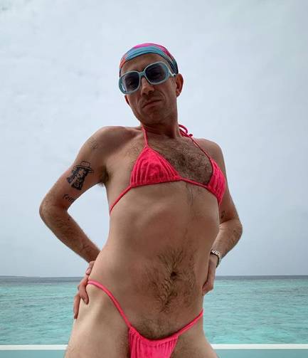 Riti Ori premali kupaći kostim: Prijatelj ju je sprdao i oponašao