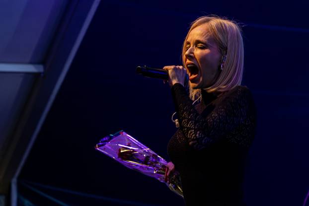 Žminj: Koncert Jelene Rozge za Valentinovo 