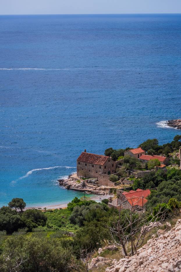 Uvala Dubovica na Hvaru 