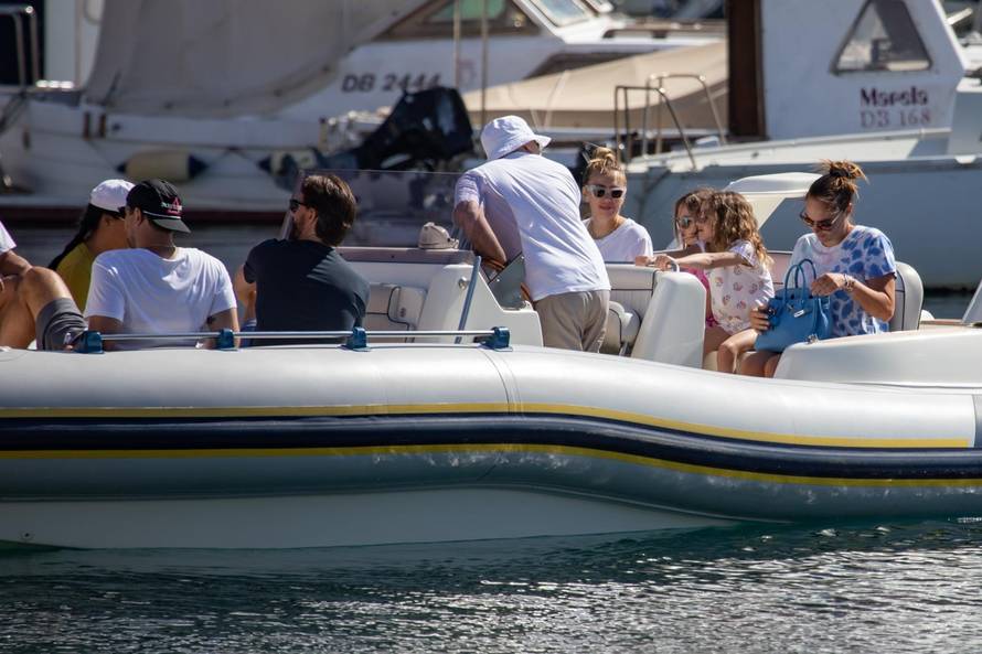 Dubrovnik: Sestre Ecclestone u obilasku grada s obitelji