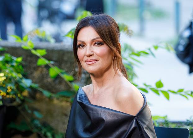 Zagreb: Nina Badrić predstavila novi live album "Peristil Sentimenti"