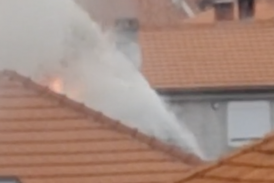 Zapalila se obiteljska ku&cacute;a u Zadru