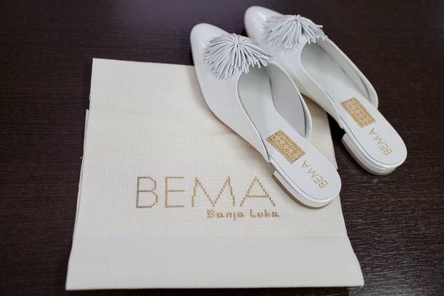 Banja Luka: Tvornica obuće Bema poklanja bijele cipele Melaniji Trump za ostanak u Bijeloj kući