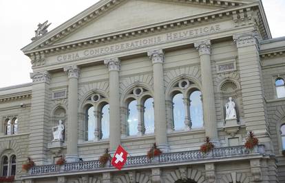 Švicarski izvoz oružja snažno porastao u prvoj polovici godine