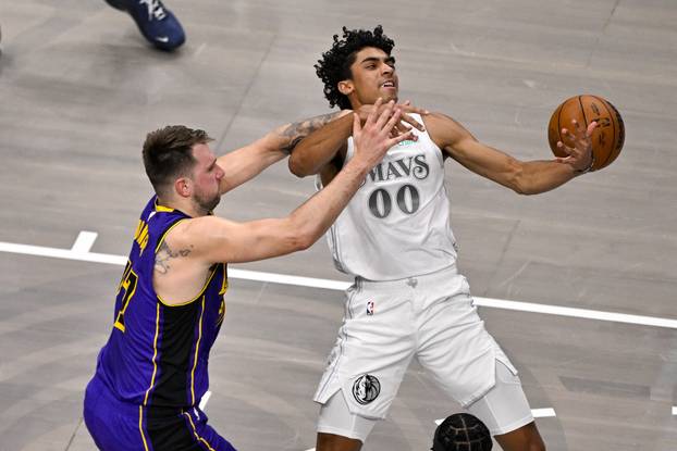 NBA: Los Angeles Lakers at Dallas Mavericks