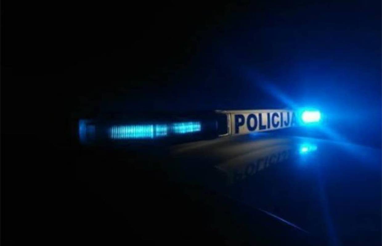 Policijska potjera na Badnjak: Lovili vozača koji je bježao, upotrijebili i vatreno oružje