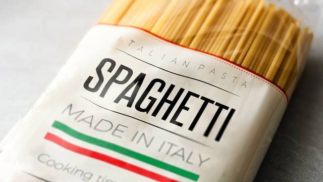 Baka iz Italije otkrila genijalan trik kako lako otvoriti špagete
