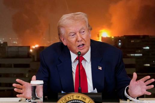 TRUMP ZAO&Scaron;TRIO Prijeti jo&scaron; ja&ccaron;im udarima na Iran u subotu: 'Sti&zcaron;u razaranje i sigurna smrt'