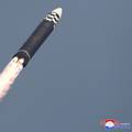 Sedmo lansiranje u dva tjedna: Sjeverna Koreja ispalila dva balistička projektila u more