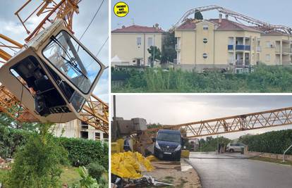 FOTO Izbjegnuta tragedija: Zbog jakog vjetra u Poreču se na zgradu srušila velika dizalica