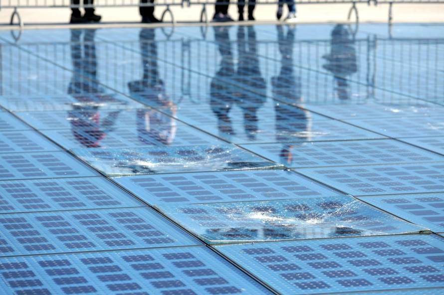 Zadar: MuÅ¡karac tijekom dana metalnim predmetom uniÅ¡tio instalaciju Pozdrav suncu