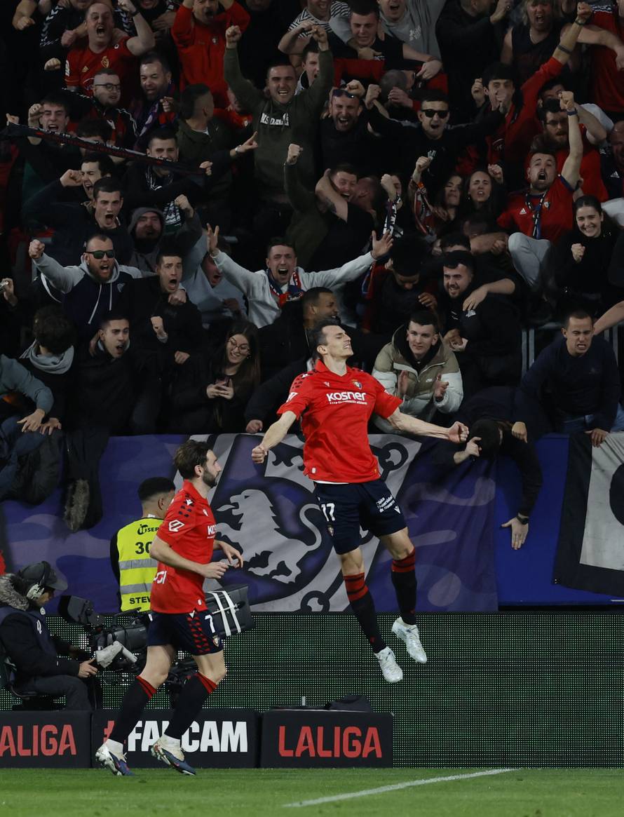 LaLiga - Osasuna v Real Madrid