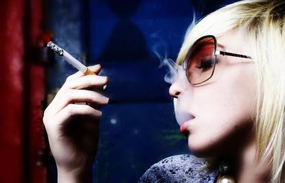 Pušenje ne stvara slobodu nego rak dojke i maternice