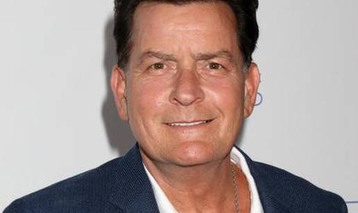 ANKETA Glumac Charlie Sheen tvrdi da je spavao s 47 tisuća žena! Mislite li da govori istinu?