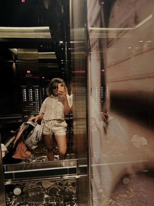 Zvijezda Galatasaraya kaže da mu izgled nije bitan. Pogledajte kako izgleda njegova djevojka