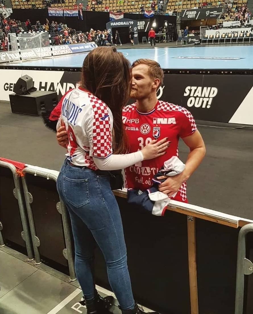 Ozlijeđeni David Mandić oženio je samozatajnu Mostarku: Prije dvije godine dobili su i kćer...