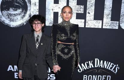 Jennifer Lopez zablistala na premijeri predstave: Povela je i svoje nebinarno dijete Emme