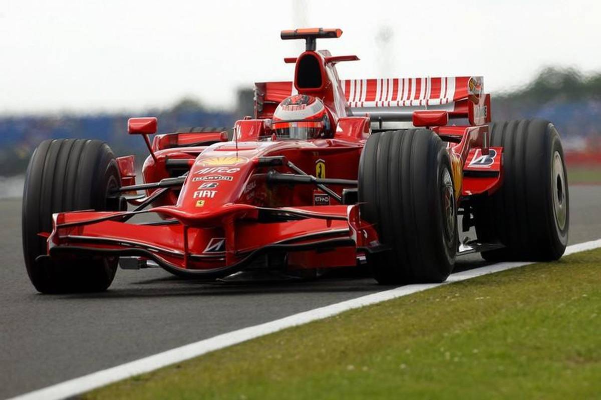 F1: Kimi Raikkonen umalo otkinuo ruku mehaničaru
