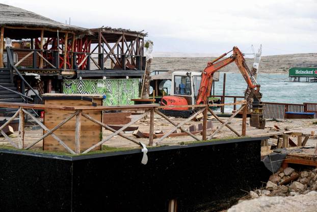 Novalja: Ruši se klub Noa na Zrću